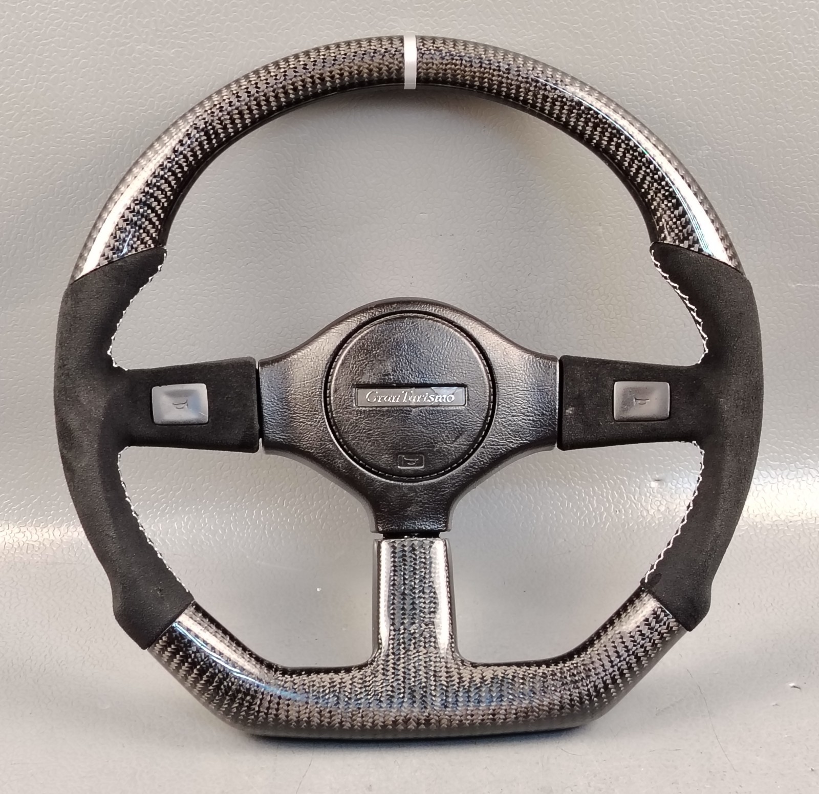 NISSAN CEDRIC Y31 SV TURBO GRAN TURISMO 3 SPOKE REAL CARBON STEERING WHEEL 1990
