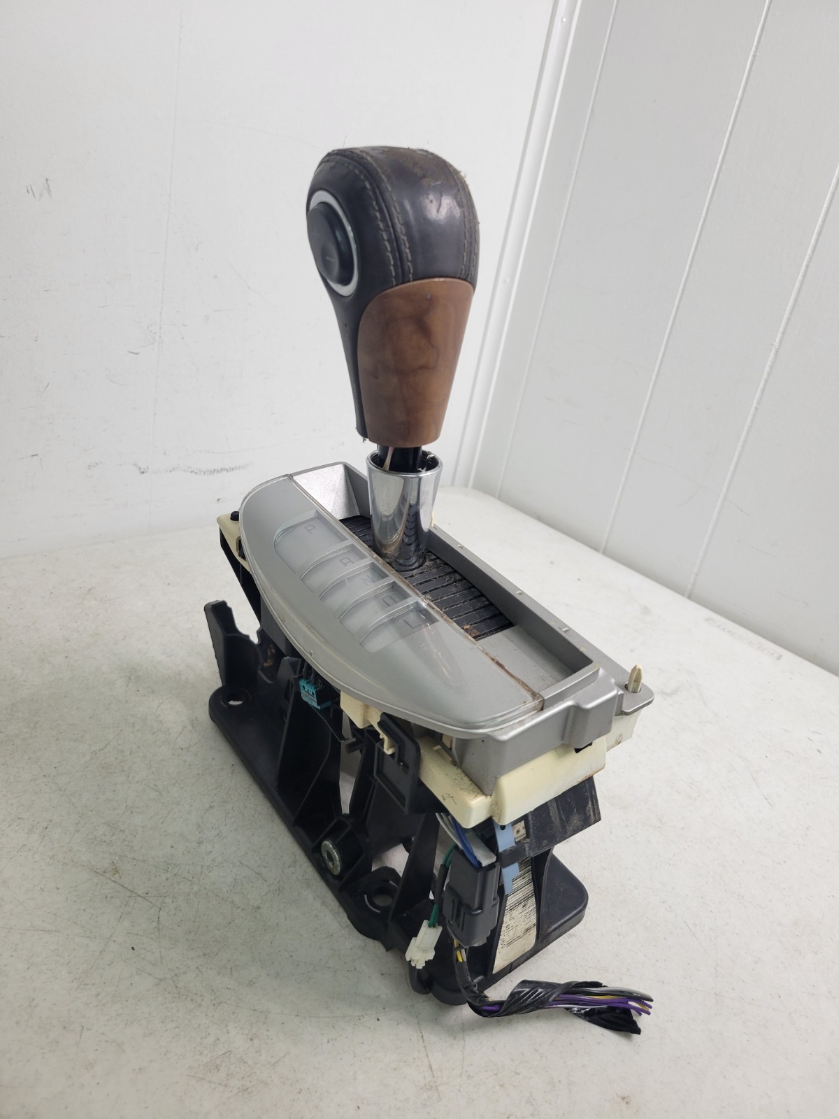 OEM 2008-12 buick enclave automatic trans floor gear shifter assembly 25862113