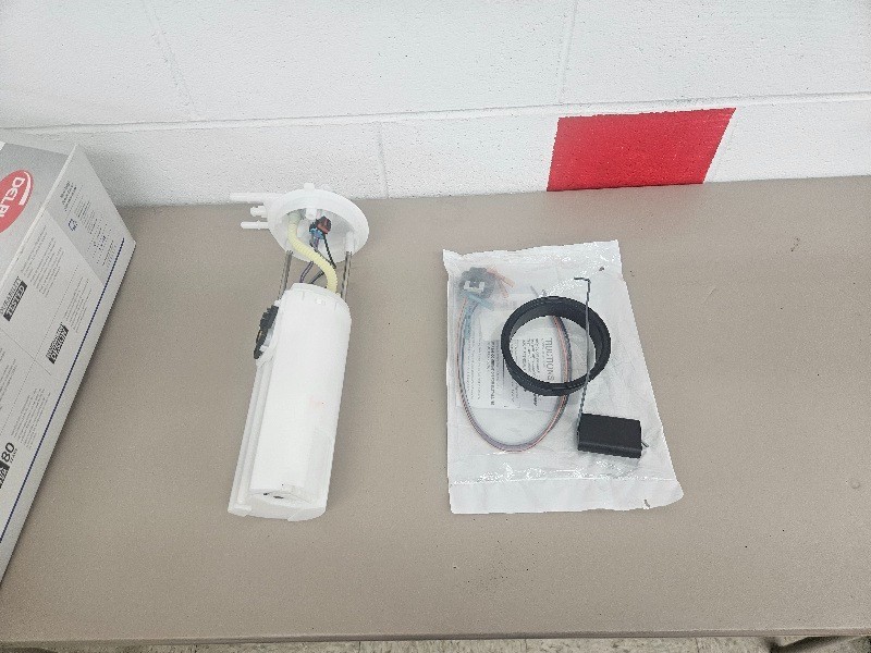 Delphi Fuel Pump Module Assembly - FG0108