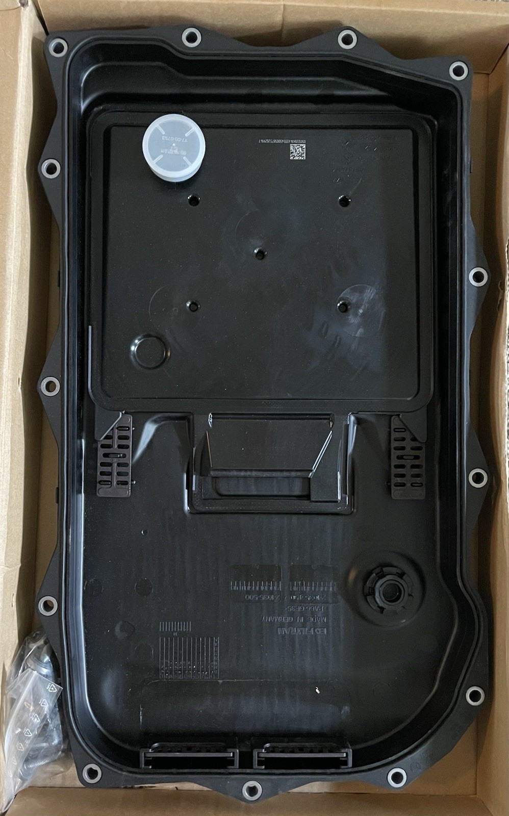 ZF 1090 298 043 Automatic Transmission Oil Pan and Filter Kit ZF 1090 298 043 Automatic Transmission Oil Pan and Filter Kit
