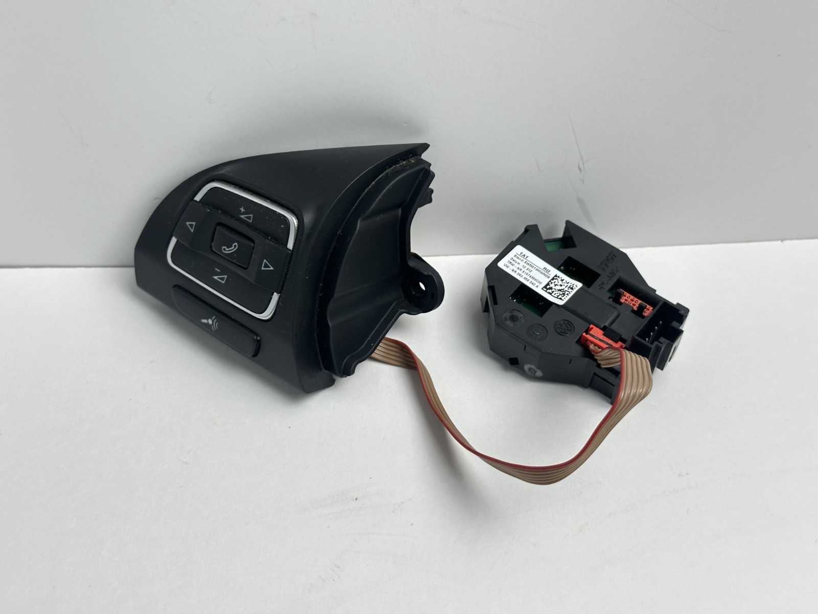 2010-2014 VOLKSWAGEN JETTA STEERING WHEEL AUDIO PHONE CONTROL SWITCH OEM