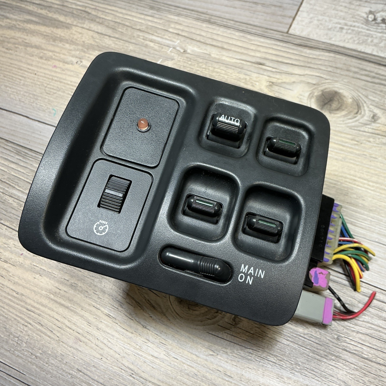 1997 - 2001 Honda CRV Master Power Window Switch Dash Dimmer Auto Gray 11354 1997 - 2001 Honda CRV Master Power Window Switch Dash Dimmer Auto Gray 11354