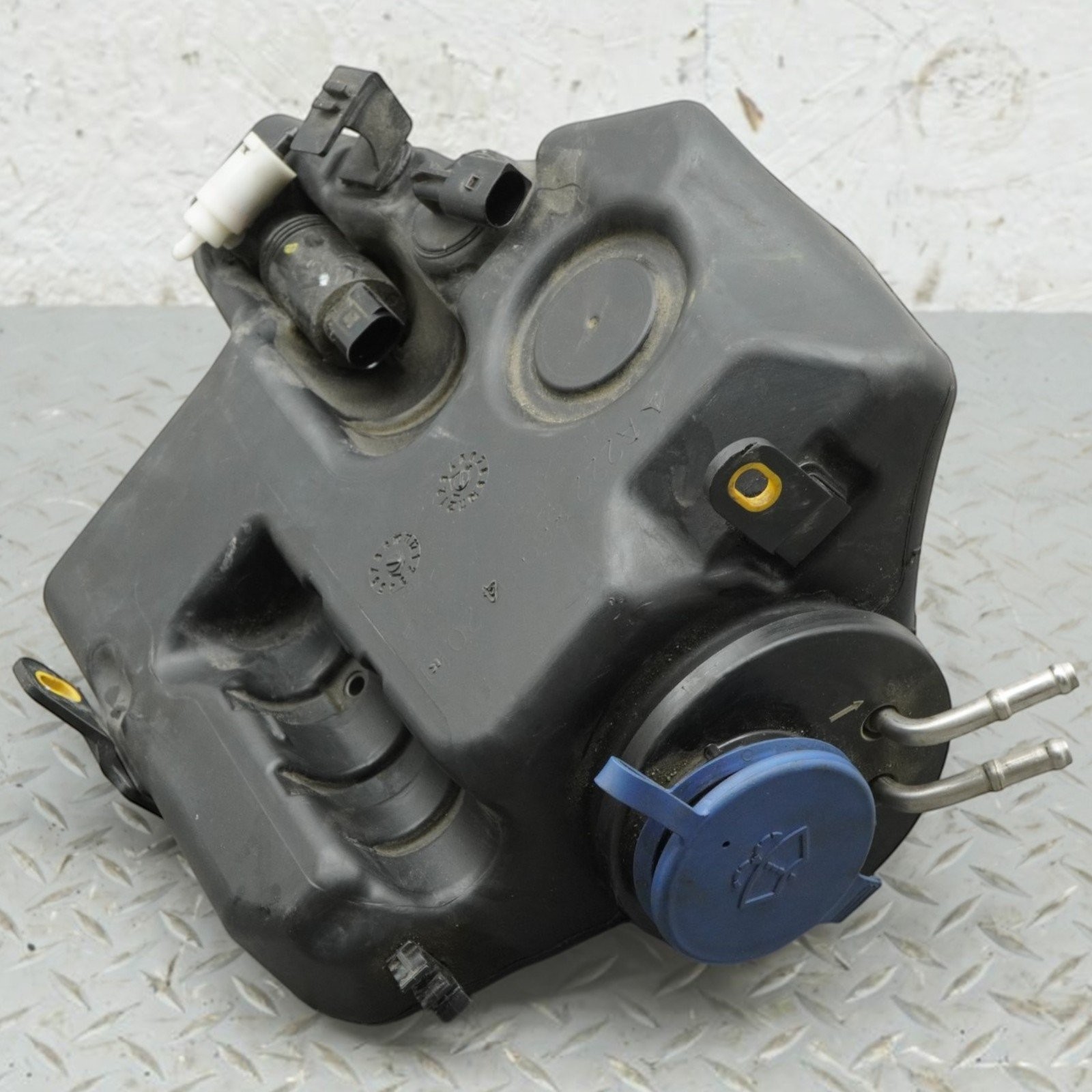 14-20 Mercedes S550 S400 S550E W222 Washer Reservoir Fluid Tank A2228690420 OEM 14-20 Mercedes S550 S400 S550E W222 Washer Reservoir Fluid Tank A2228690420 OEM