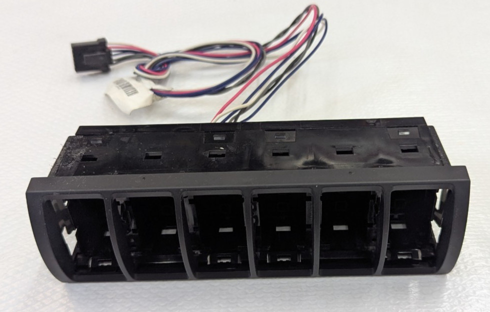 4057689C4 International 6 Pack Rocker Switch Panel Multiplex New T/O W Harness