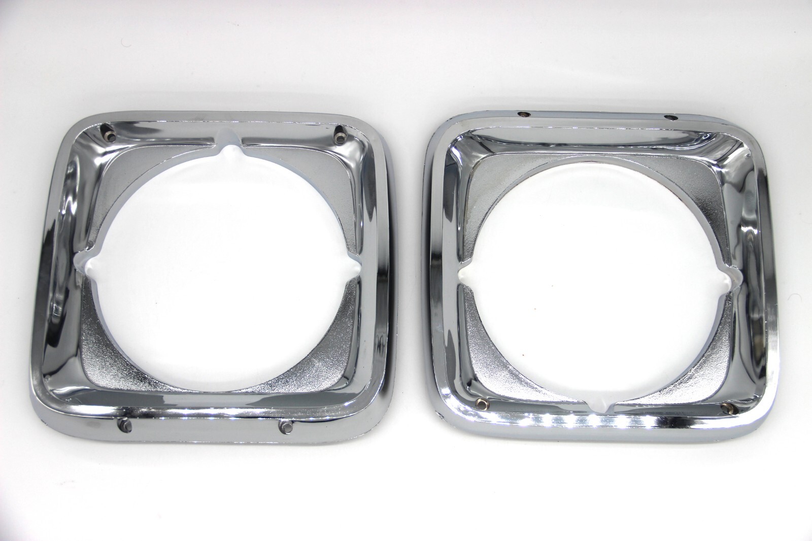 Headlight Bezel for 1980 GMC Brigadier 8000 Set (2)