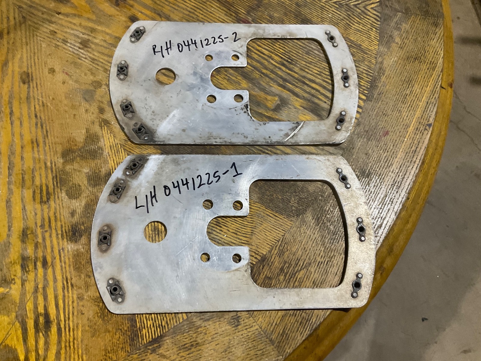 Aircraft Cessna Plate Assy Main Gear Wheel Fairing 0441225-1 and -2 C-150 / 152