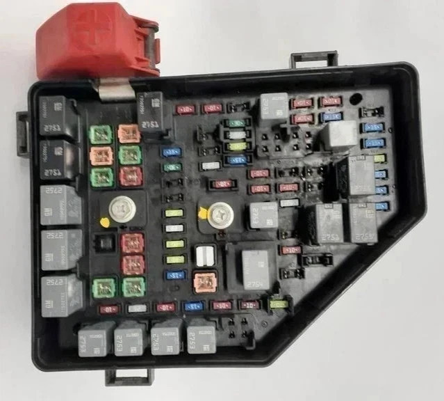 2013-2014 Chevrolet Traverse Engine Fuse Box Assembly Tested OEM Warranty