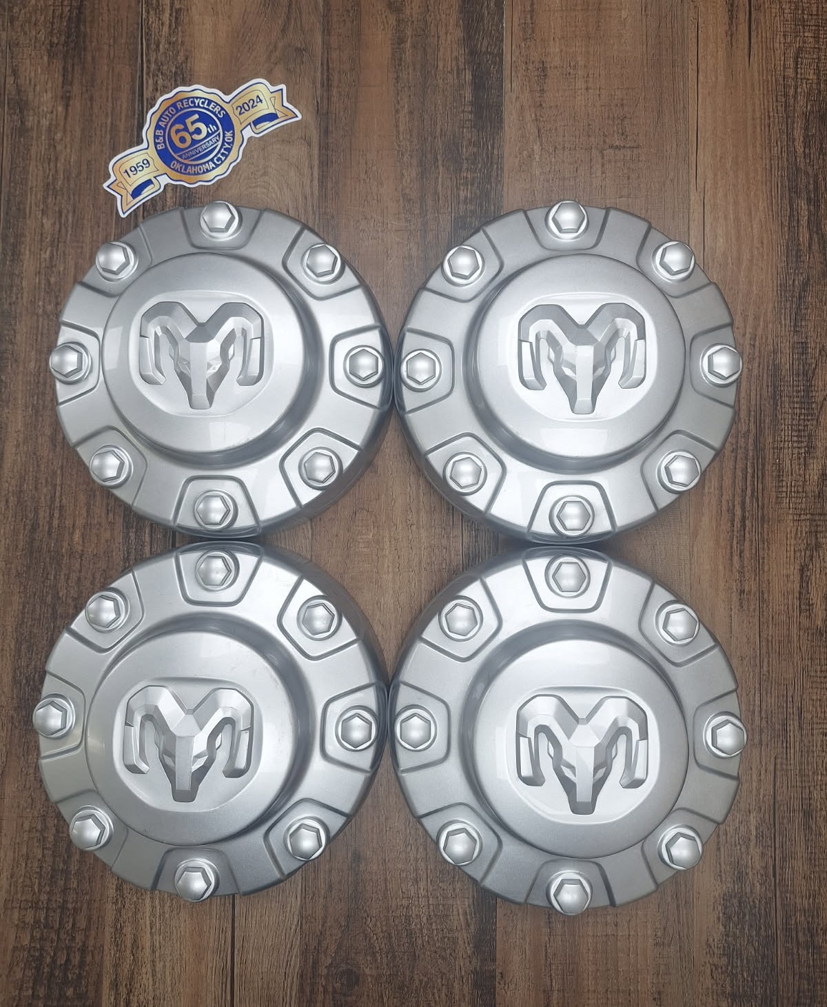 2020-2023 Dodge Ram 3500 DRW Center Caps 2020-2023 Dodge Ram 3500 DRW Center Caps