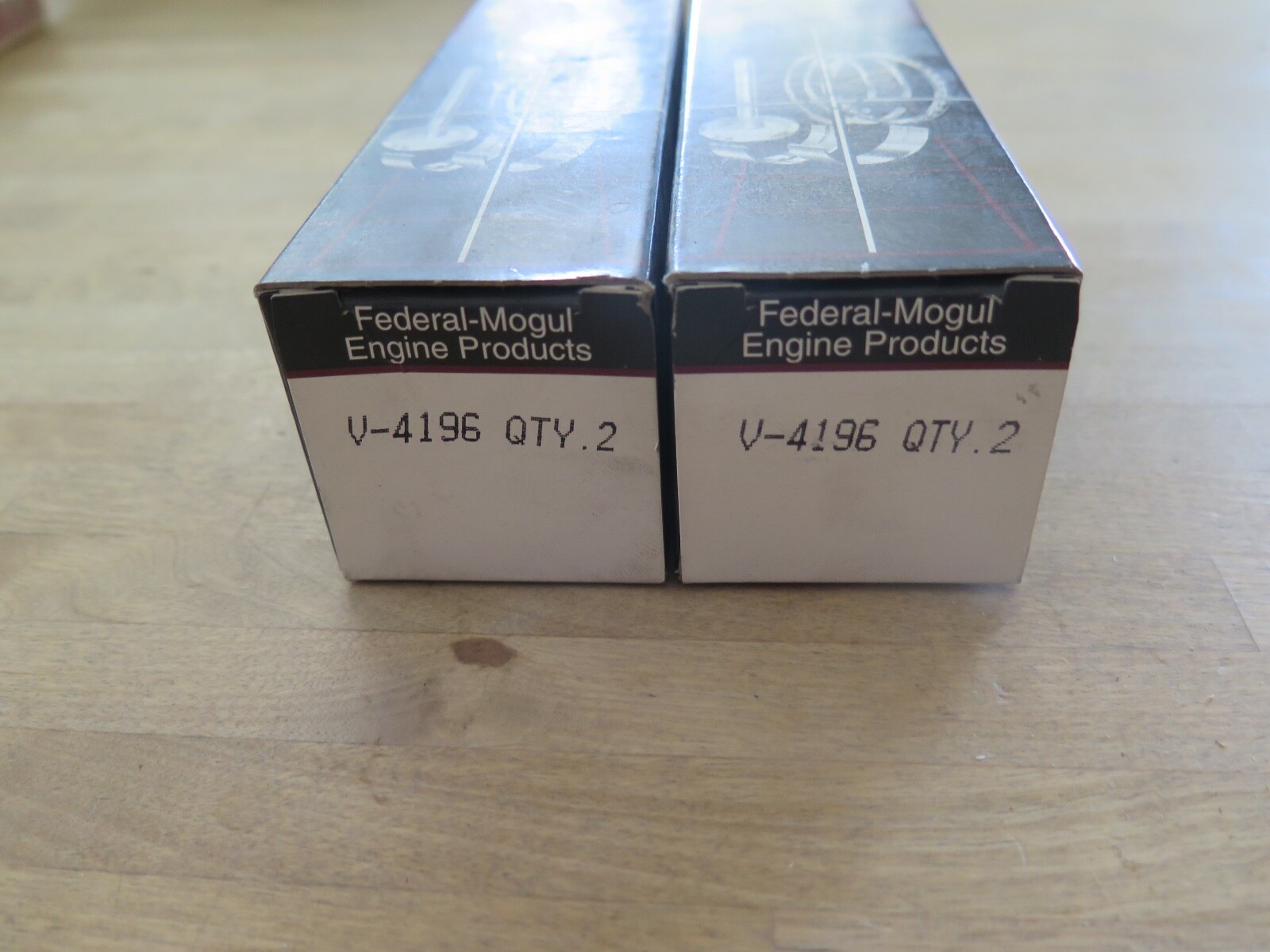 Federal Mogul Engine Valves V4196 Lot of 2 Pairs (7D-7)