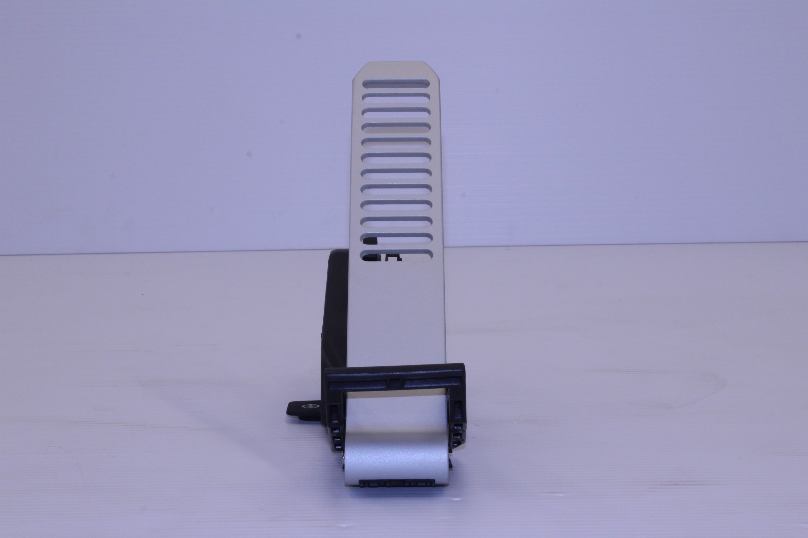 McLaren MP4-12C Genuine Throttle Pedal NEW OEM 1211C0388CP McLaren MP4-12C Genuine Throttle Pedal NEW OEM 1211C0388CP