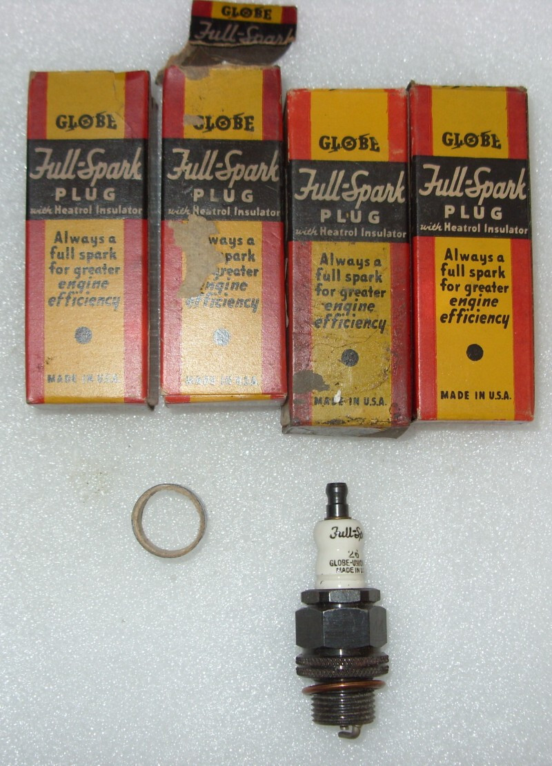 4 Antique Mint Globe  Spark Plugs  Still in Original  Boxes