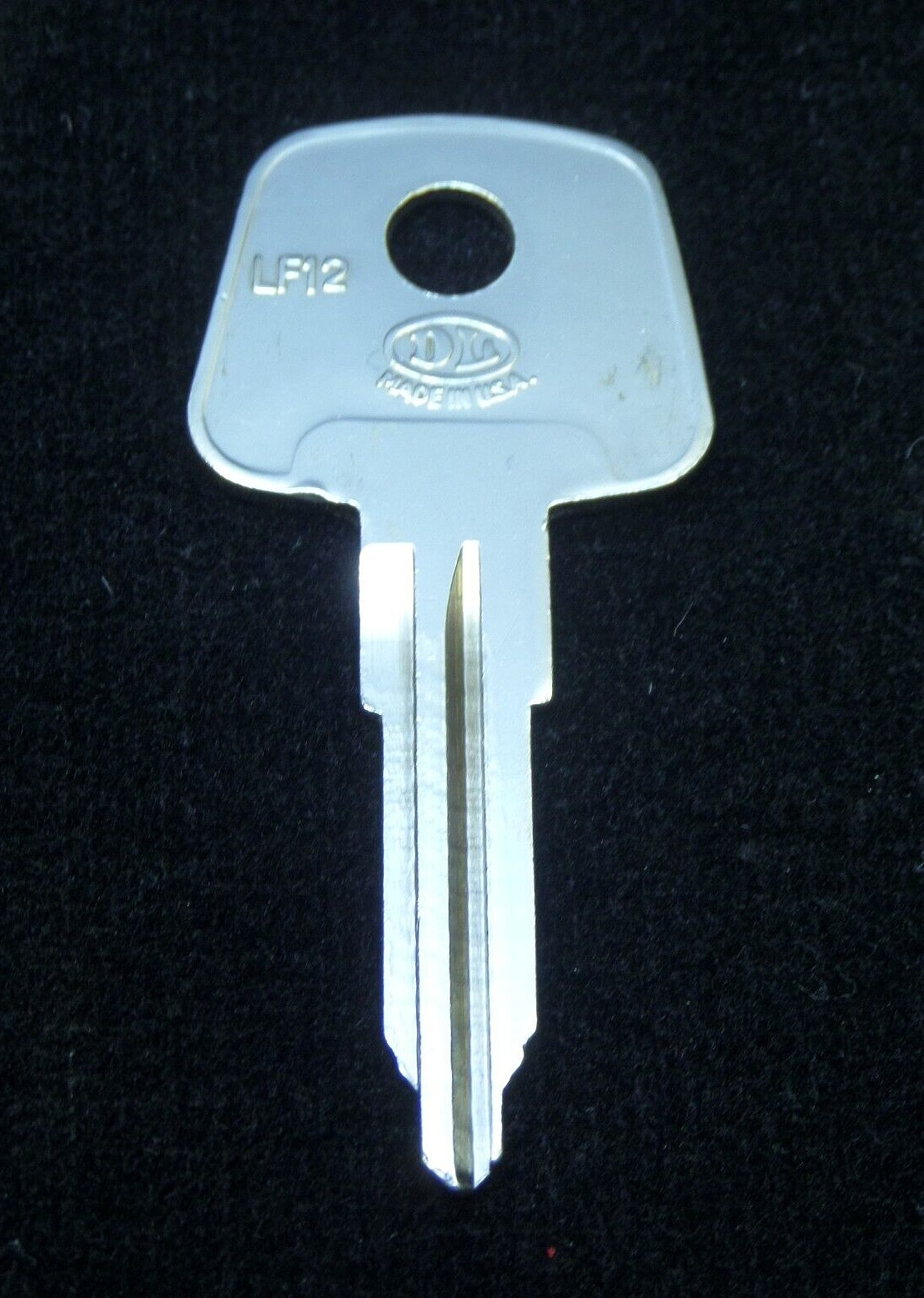 AA3 LAND ROVER 1984-91 Ignition Key Blank; MASERATI 1976-94 LOTUS ESPRIT 1976-90