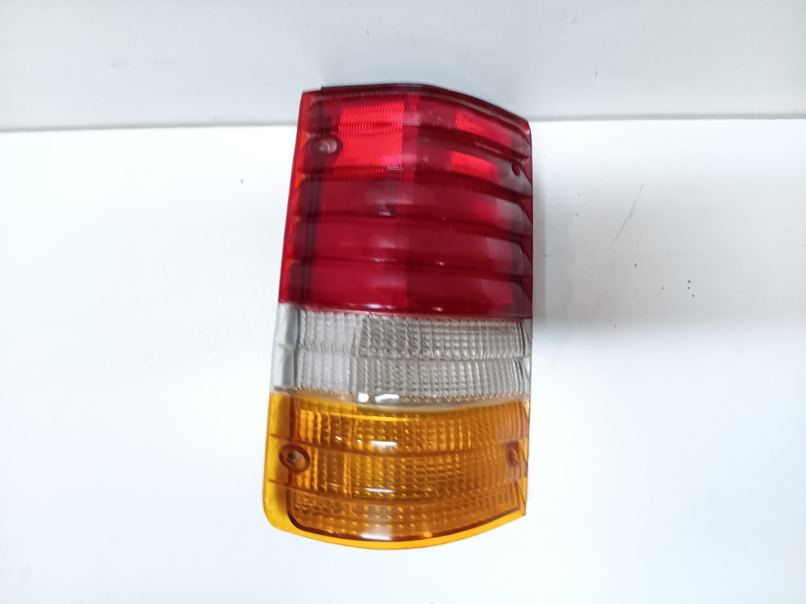 1986-1995 FORD AEROSTAR REAR LEFT DRIVER SIDE TAIL LIGHT LAMP OEM, 166-01370
