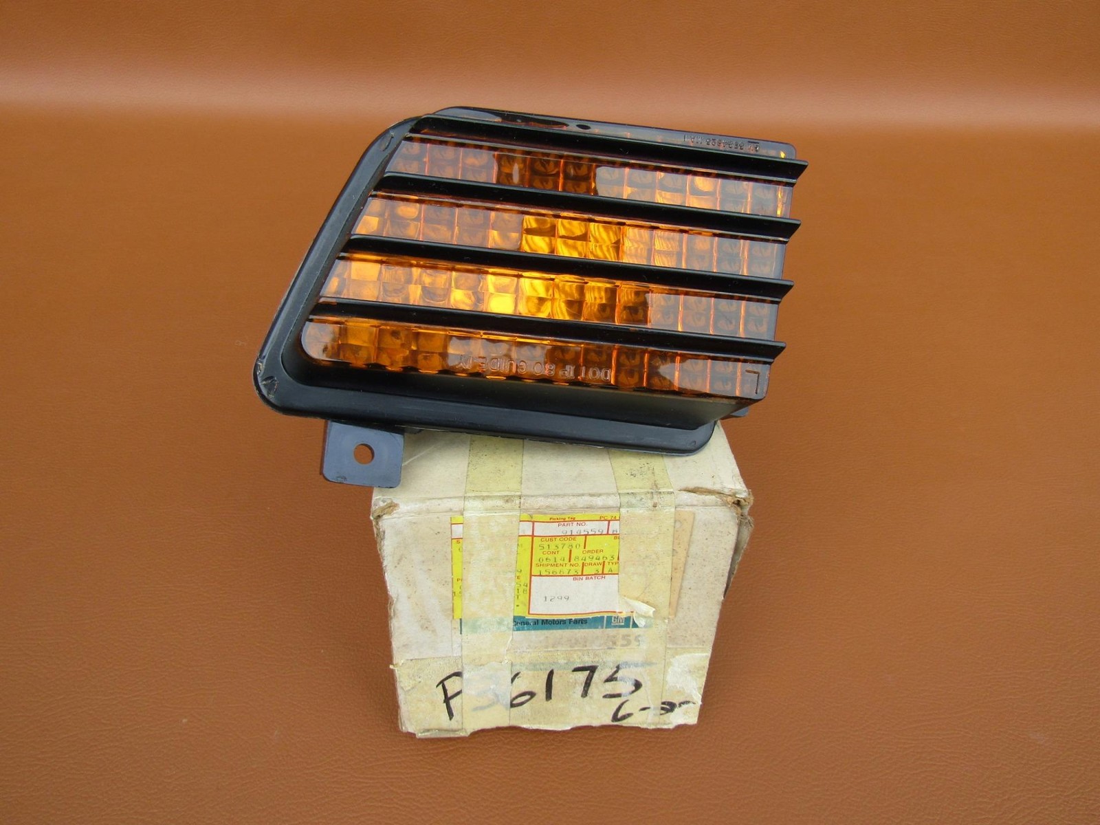 1980-1982 Corvette NOS GM LH Drivers Turn Signal/Parking Light Assembly #914559