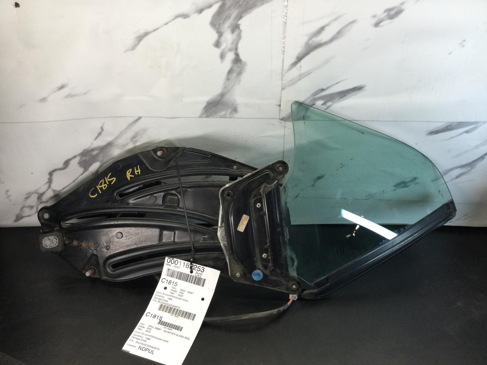 97-02 JAGUAR XK8 CONVERTIBLE PASSENGER SIDE QUARTER GLASS WINDOW WITH REGULATOR