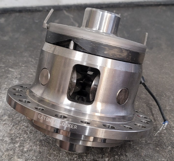 USED - Eaton 19969-010 - Dana 44 Electric E-Locker - 30 Spline - 3.92 and Up