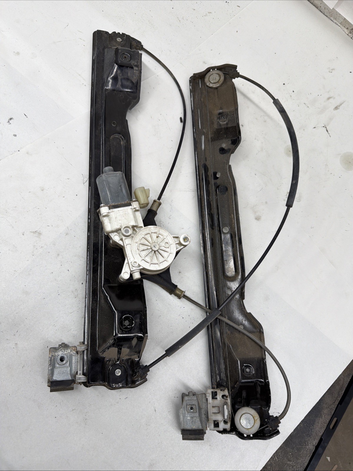 KENWORTH LEFT DRIVER T680 T880 CONTROL-WINDOW REGULATOR R21-1018