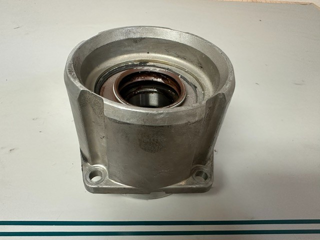 Volvo Penta 3852267 Bearing Carrier Housing U-Joint SX SX-M SX-C DP-S DP-SM