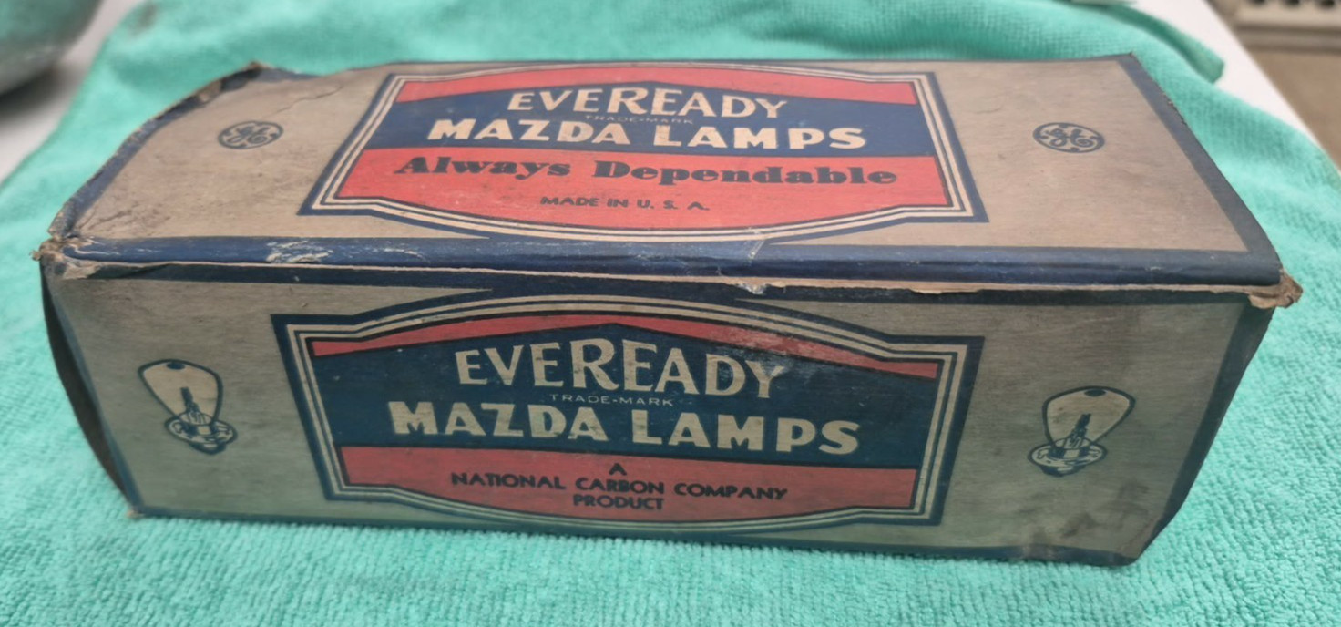 Box Of 10 - Vintage GE Mazda 2331 Light Bulbs 6-8 Volts 32 and 320