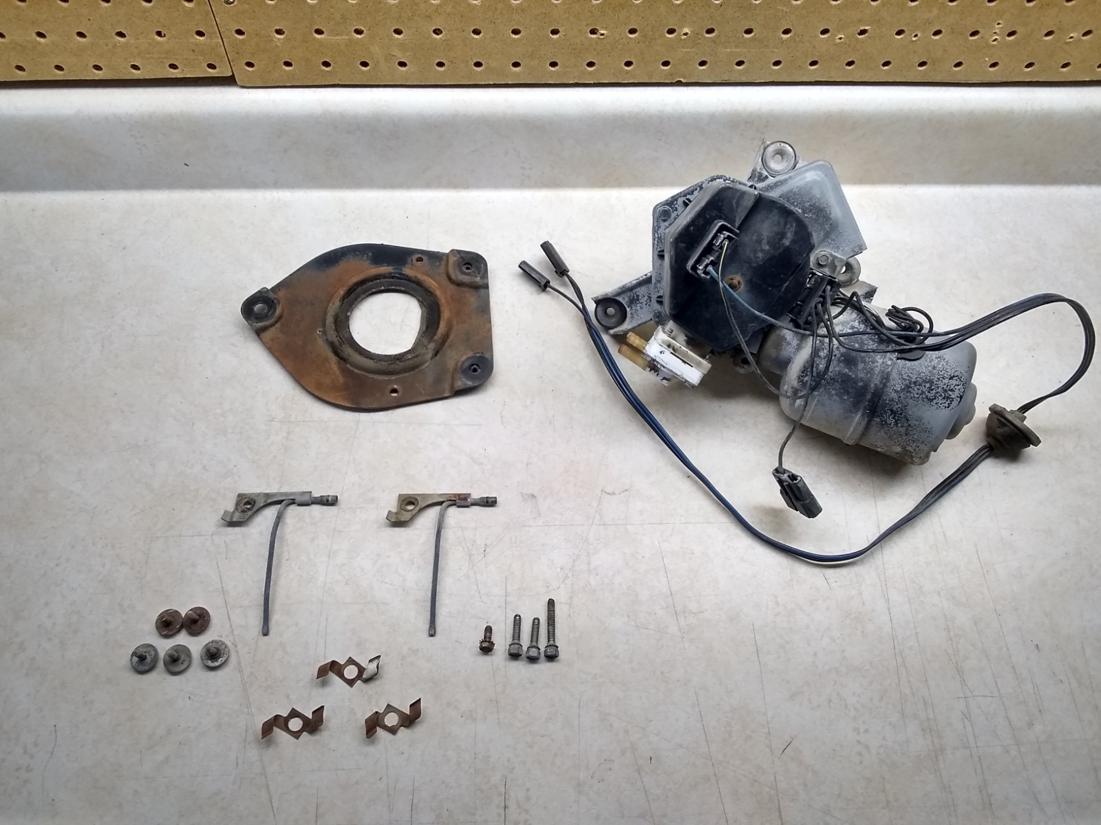 VTG Used OEM GM Delco Appliance 2 Spd Wiper Motor # 4914569, 64-66 Chevelle, USA