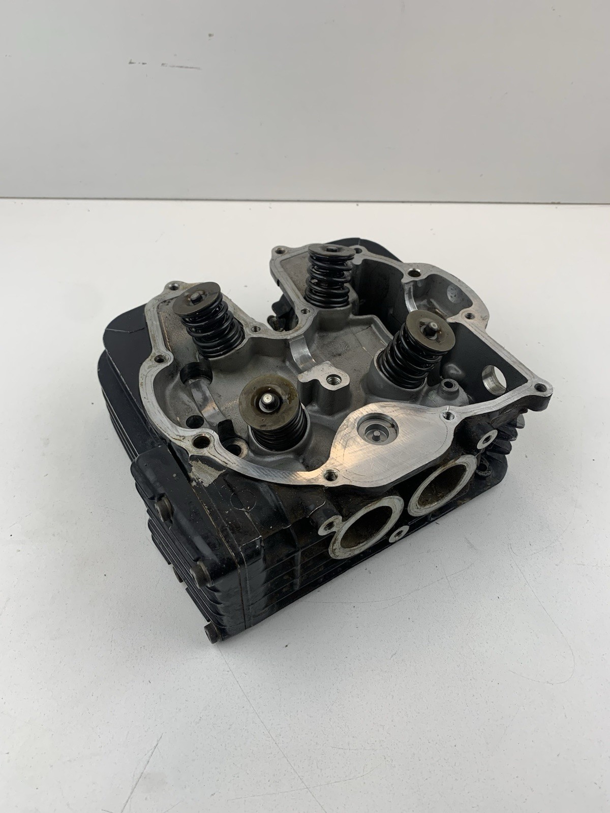 1983 84 HONDA XR500R Cylinder Head xr500 xr 500 oem original 1983 84 HONDA XR500R Cylinder Head xr500 xr 500 oem original
