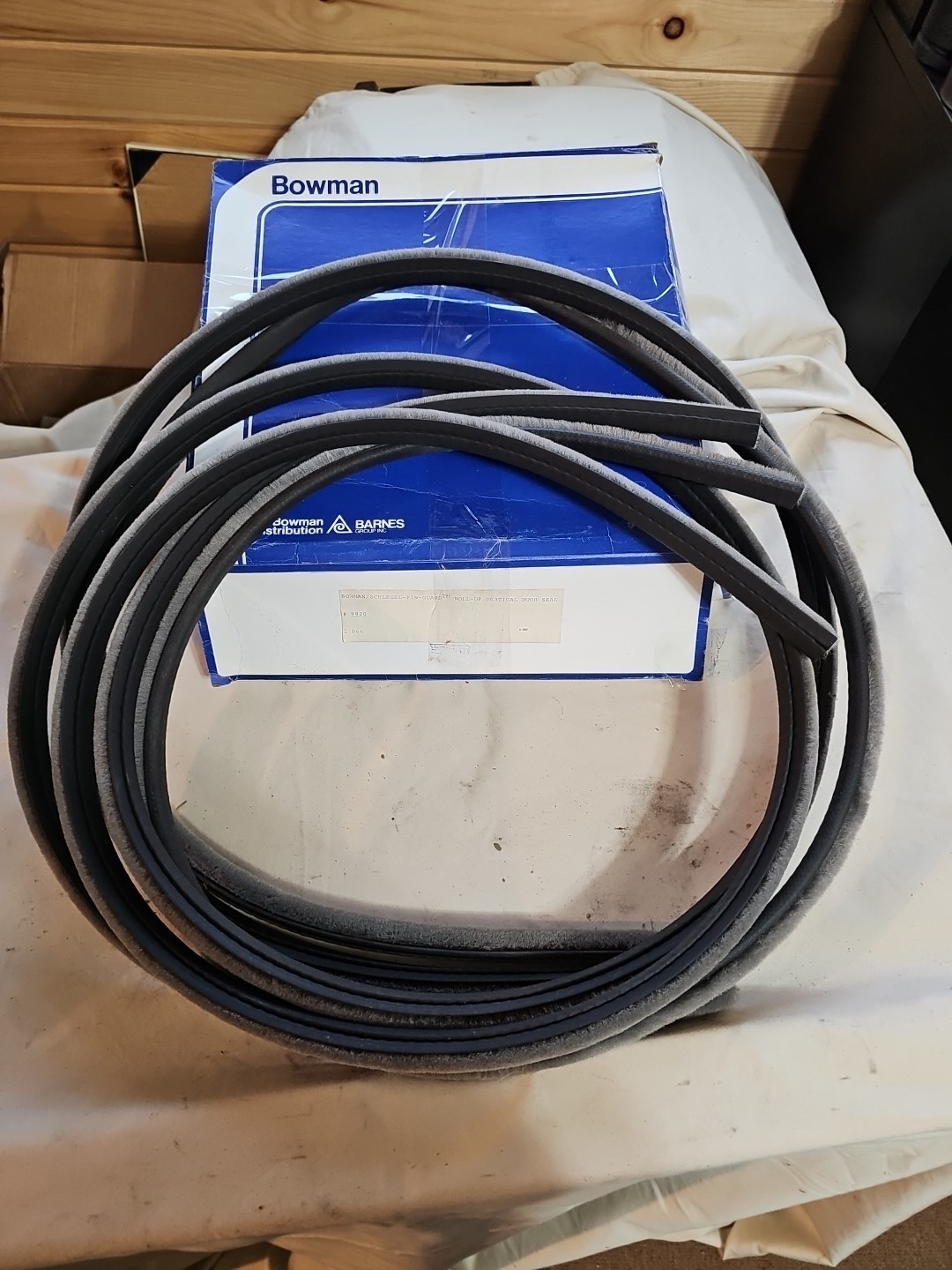 NOS 3 PCS BOWMAN / SCHLEGEL / BARNES GROUP ROLL UP VERTICAL DOOR SEAL UNIVERSAL NOS 3 PCS BOWMAN / SCHLEGEL / BARNES GROUP ROLL UP VERTICAL DOOR SEAL UNIVERSAL