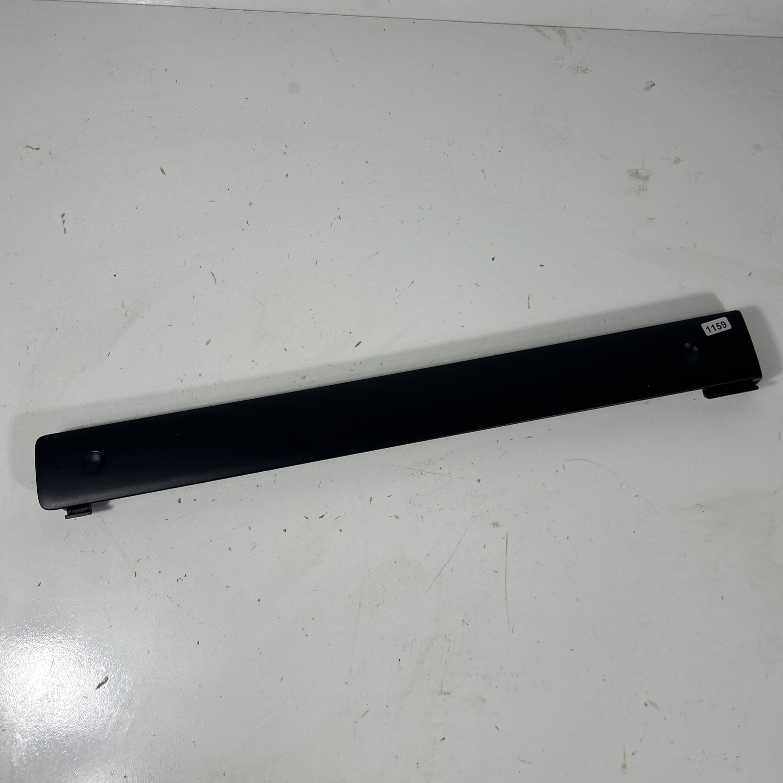 2002-2004 Nissan Frontier Xterra Passengers Dash Trim Black 68412-7Z800 OEM