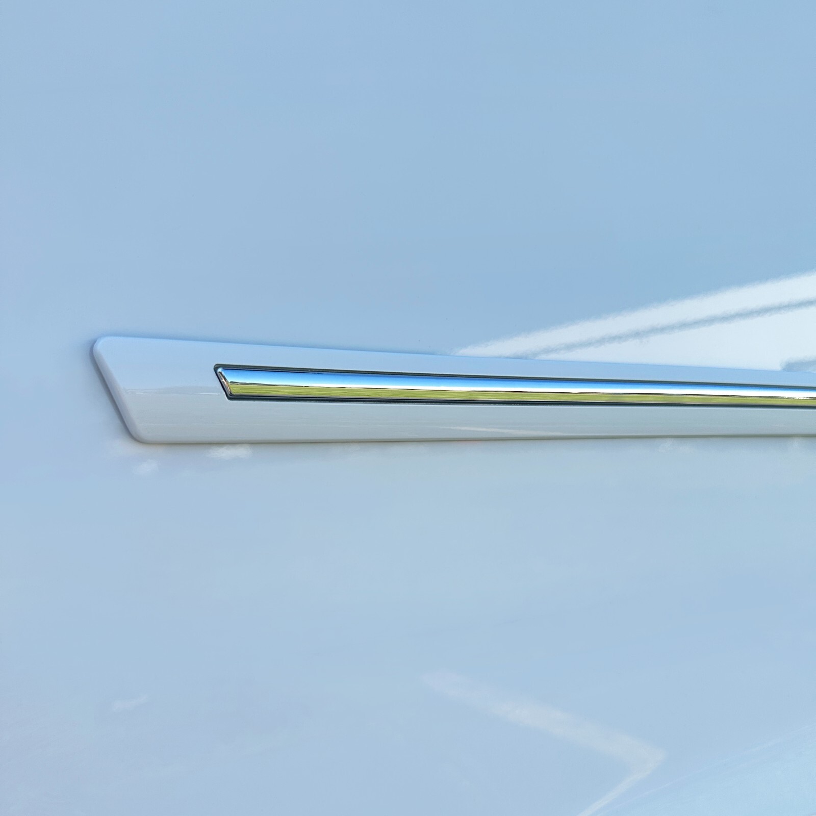 For: Chevrolet Equinox 2025-27 Painted Moldings w/ Chrome Inserts #CF-EQUINOX25 For: Chevrolet Equinox 2025-27 Painted Moldings w/ Chrome Inserts #CF-EQUINOX25