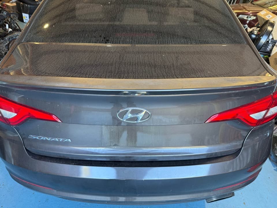 2015-2017 HYUNDAI SONATA US BUILT OEM TRUNK LID ( BROWN )
