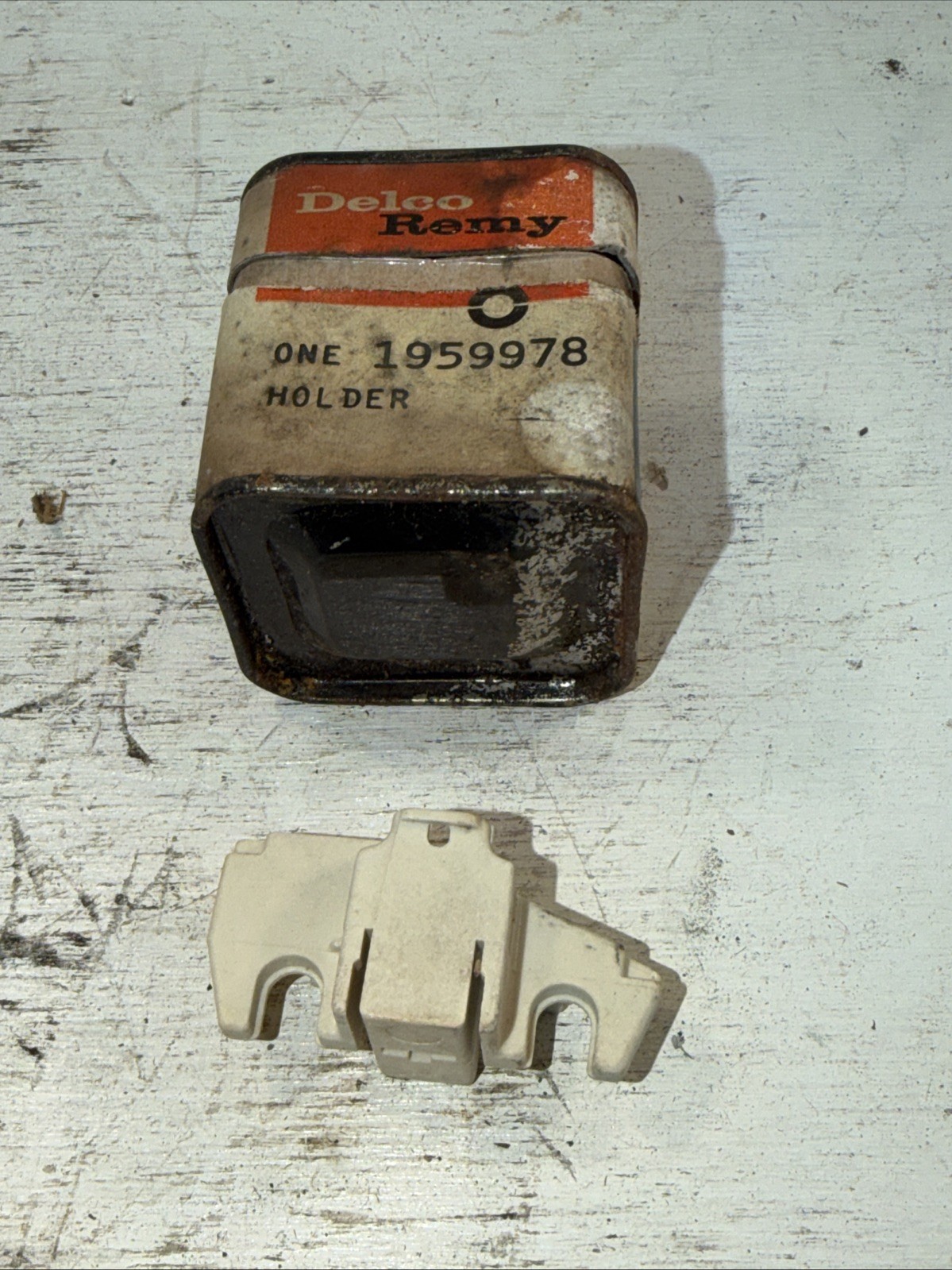 NOS OEM 1959978 GM Delco 63-64 OLDS F85 Brush Holder  62-64 Buick Caddy Chevy
