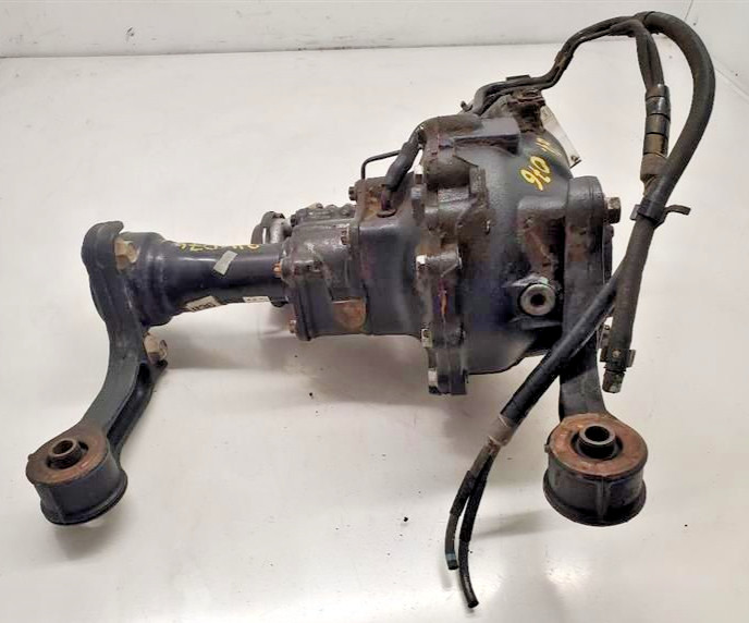 1995-2000 Toyota Tacoma Front Differential Axle Carrier OEM