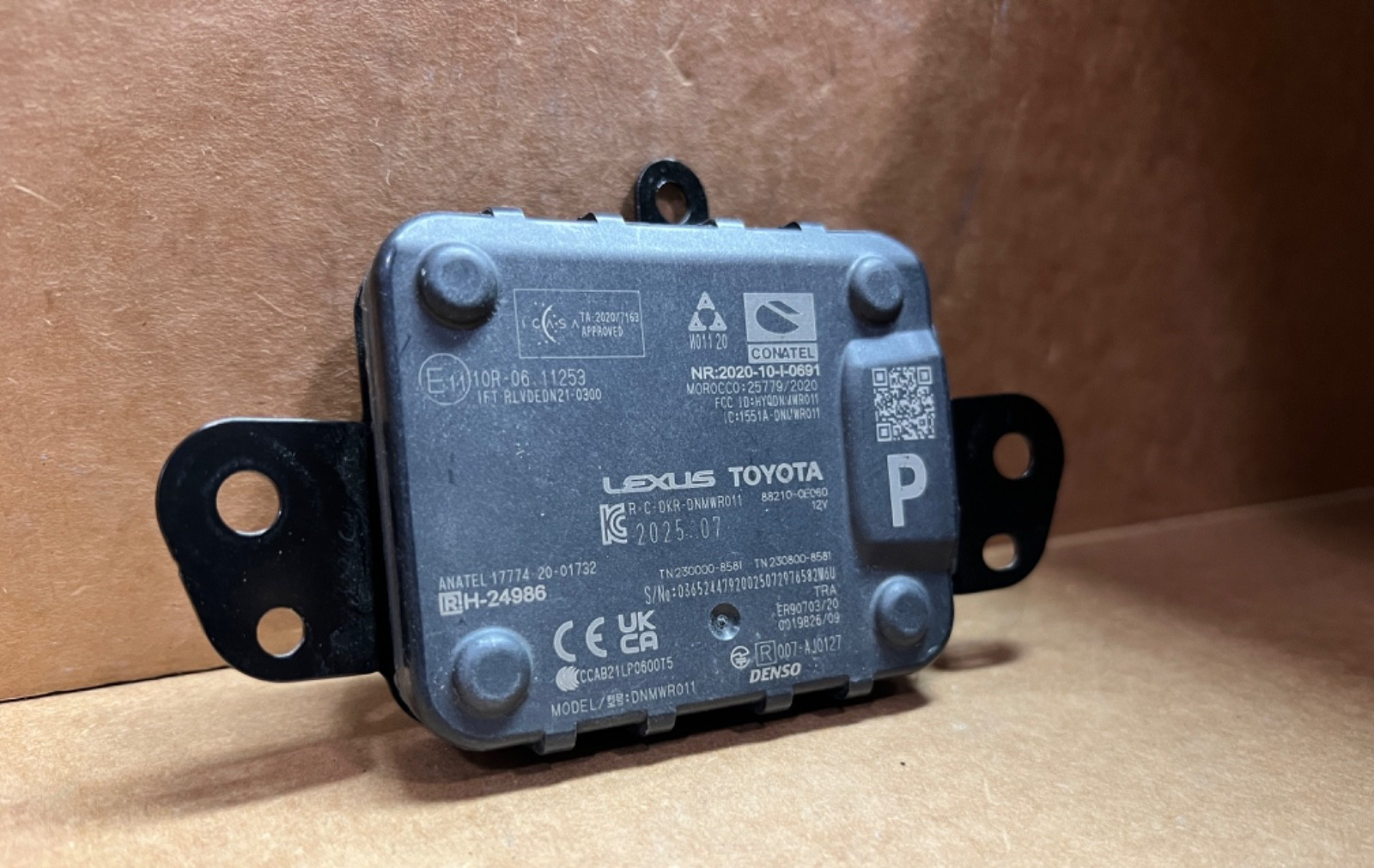 OEM 2023-2026 TOYOTA LEXUS FRONT CRUISE DISTANCE RADAR SENSOR 88210-0E060 OEM 2023-2026 TOYOTA LEXUS FRONT CRUISE DISTANCE RADAR SENSOR 88210-0E060