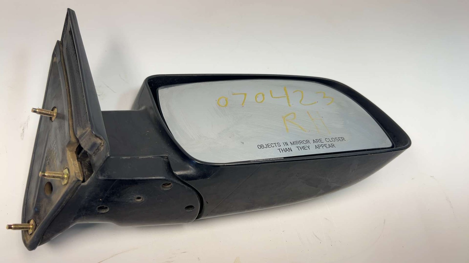 1993 - 1997 Chevrolet C/K1500 Right Door Side View Mirror 19180214 1993 - 1997 Chevrolet C/K1500 Right Door Side View Mirror 19180214