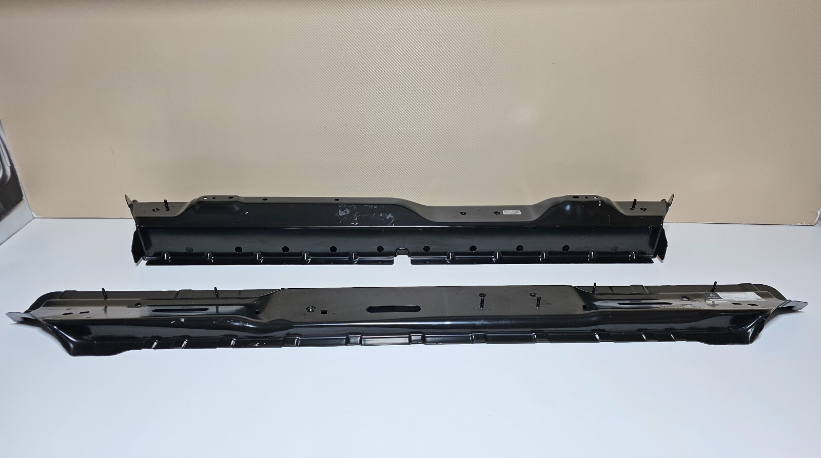 Mercedes Benz G G550 G63 AMG OEM Rear Floor Mounting Console 2019 - 2024