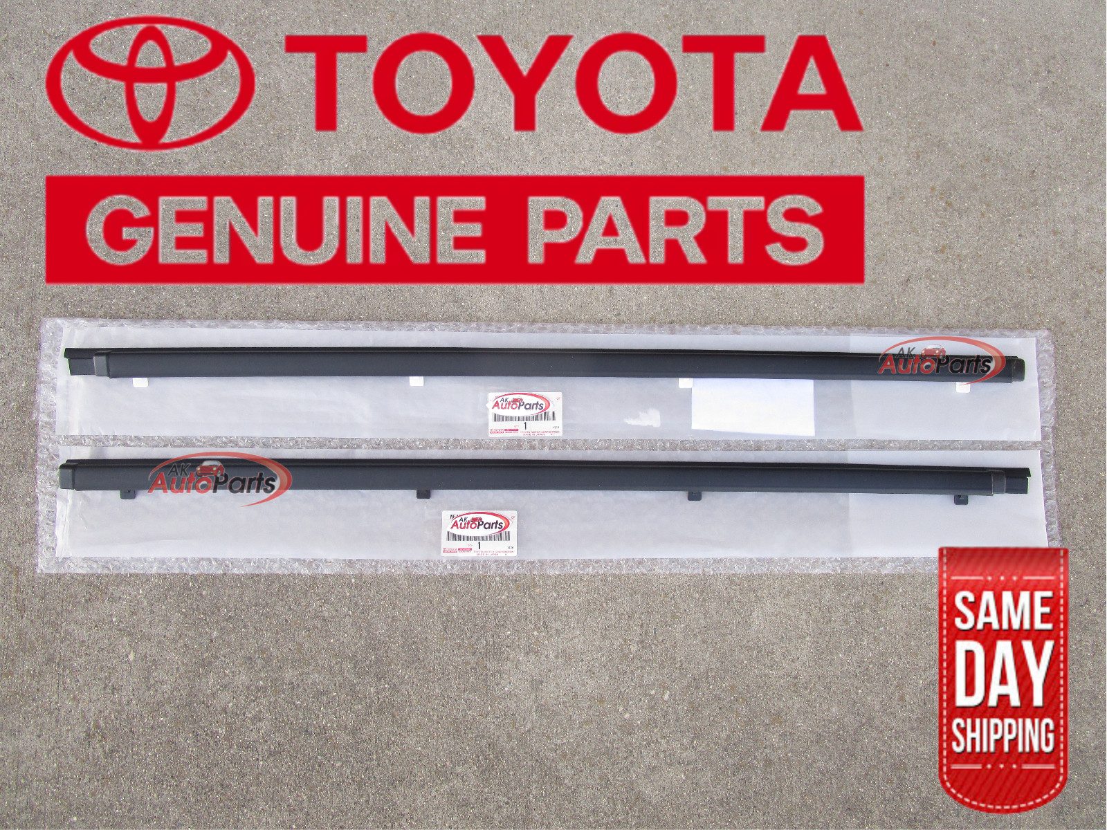 89 - 95 TOYOTA PICKUP FRONT LEFT + RIGHT DOOR MOULDING WEATHERSTRIPS 32