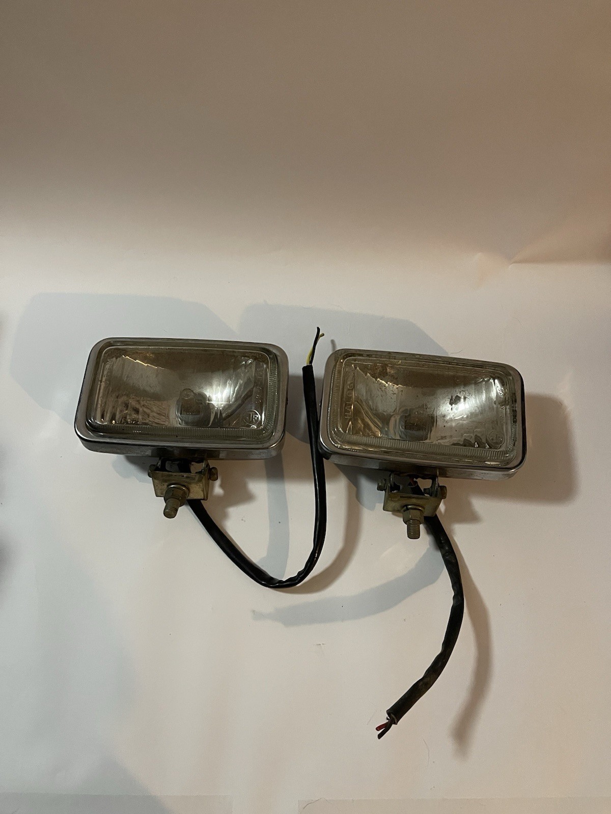 Magnum JF612 SAE F83/Y83 Clear Fog Driving Lights 70’ Jeeps. Untested. Vintage