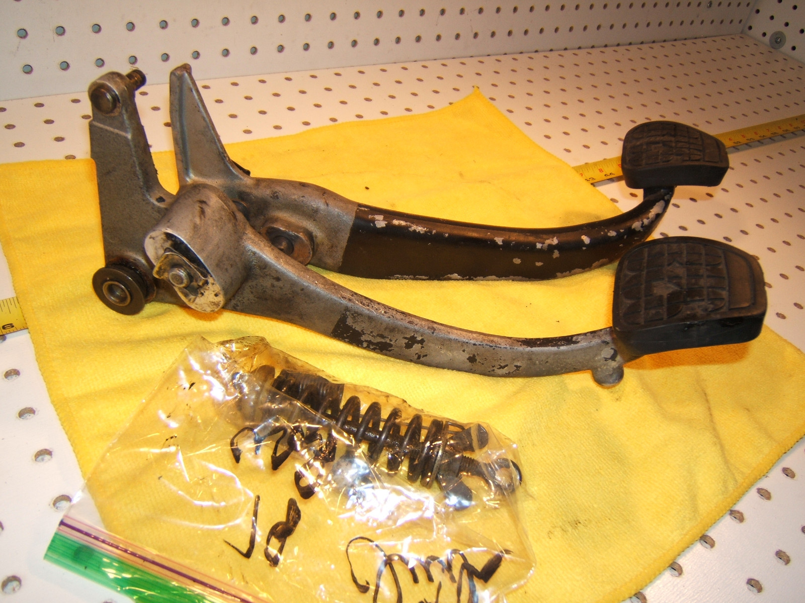 OEM Porsche 78-85 928 5 speed manual transmission brake clutch pedal 1 assembly