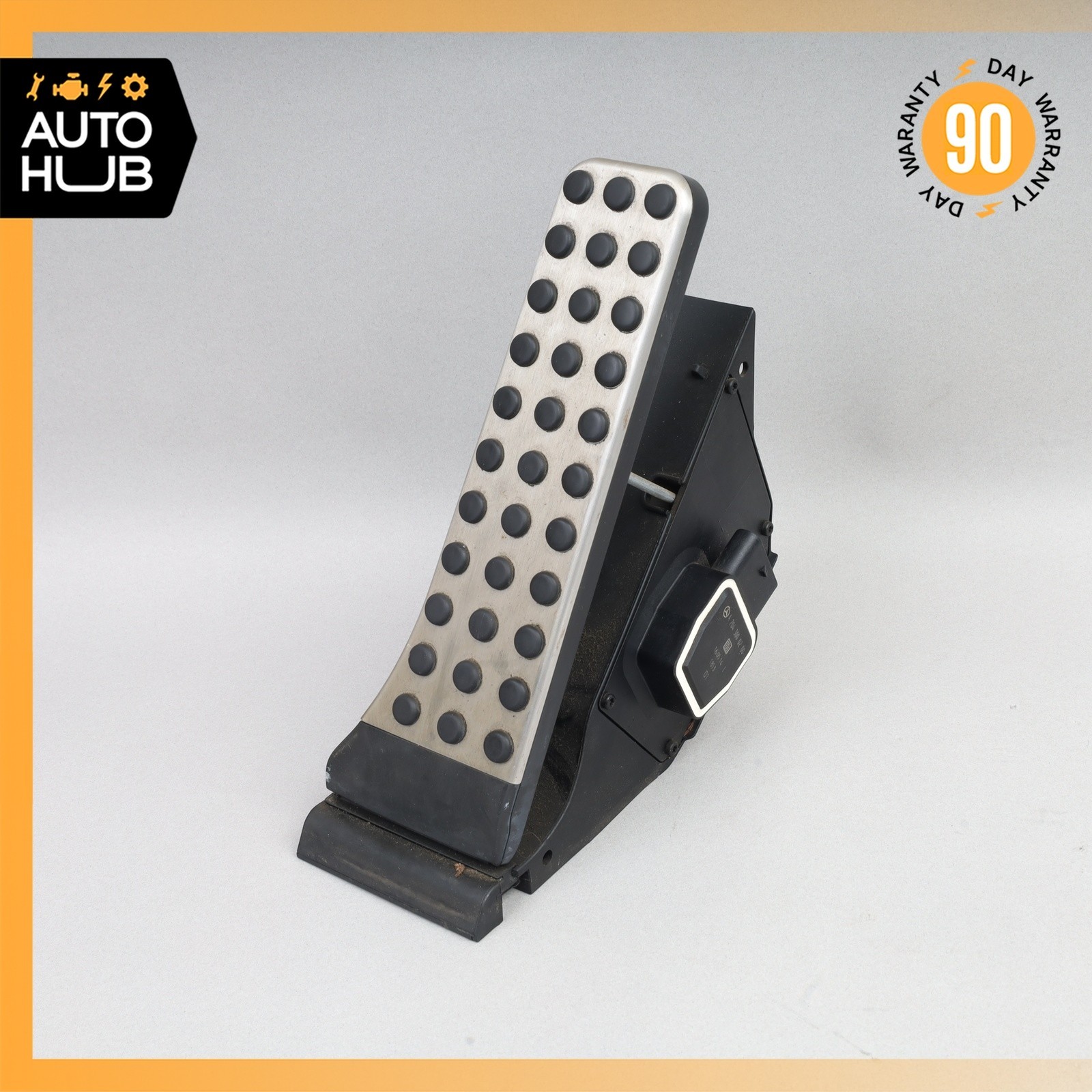 Mercedes W222 S65 AMG Gas Accelerator Pedal 2043000200 OEM Mercedes W222 S65 AMG Gas Accelerator Pedal 2043000200 OEM
