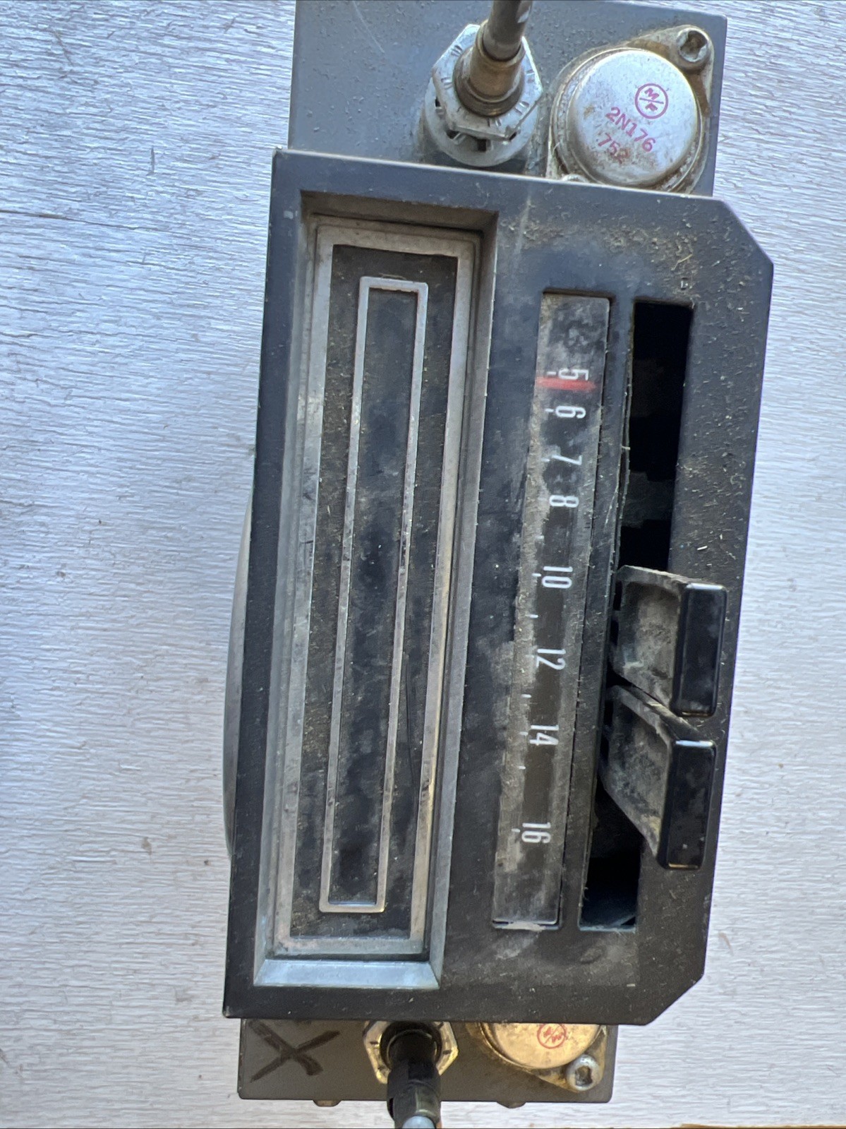 1960S -1970S ? Ford Am Eight Track Radio Not Working For Parts 1960S -1970S ? Ford Am Eight Track Radio Not Working For Parts