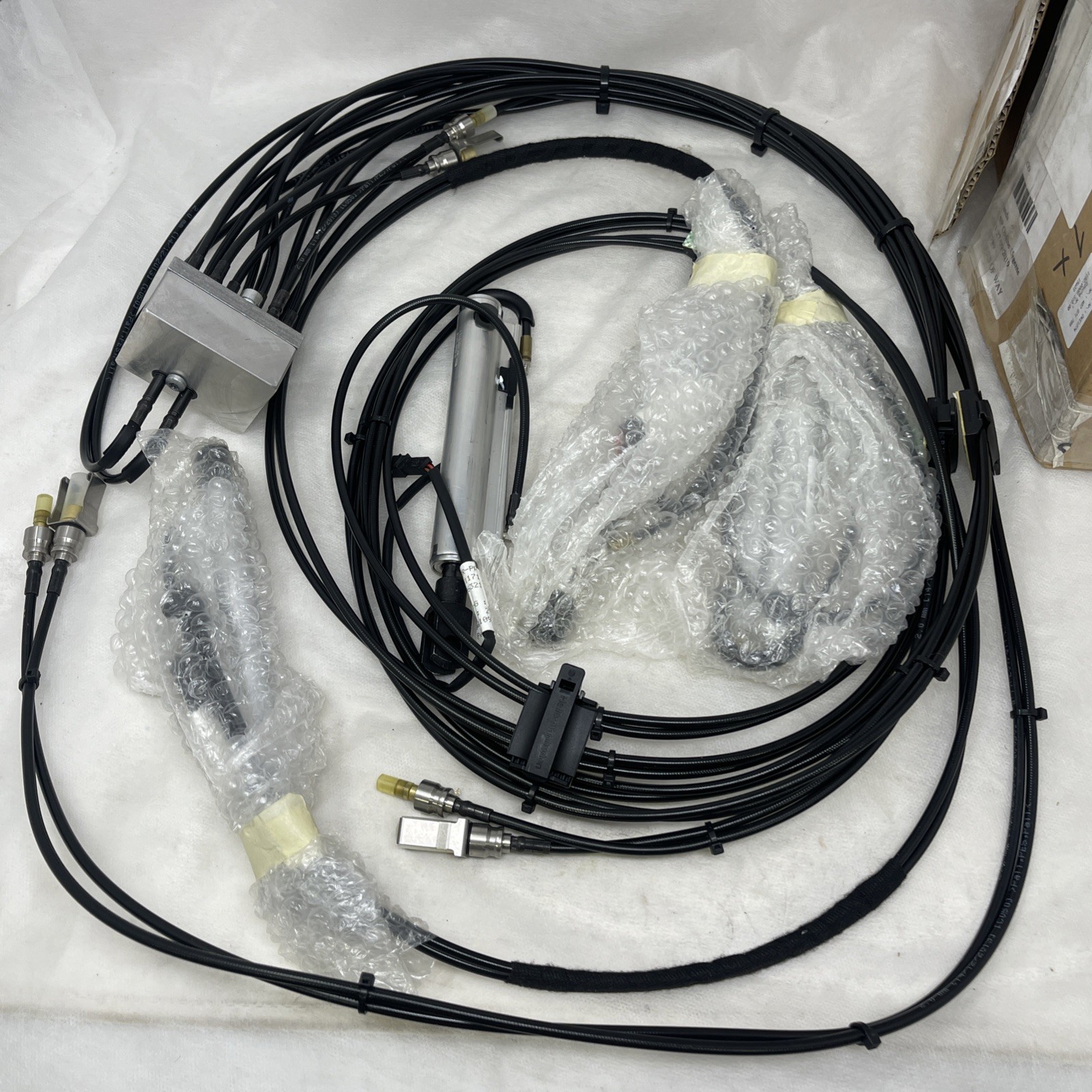 OEM Lamborghini Gallardo Spyder Convertible Soft Top Hydraulic Unit/lines New OEM Lamborghini Gallardo Spyder Convertible Soft Top Hydraulic Unit/lines New