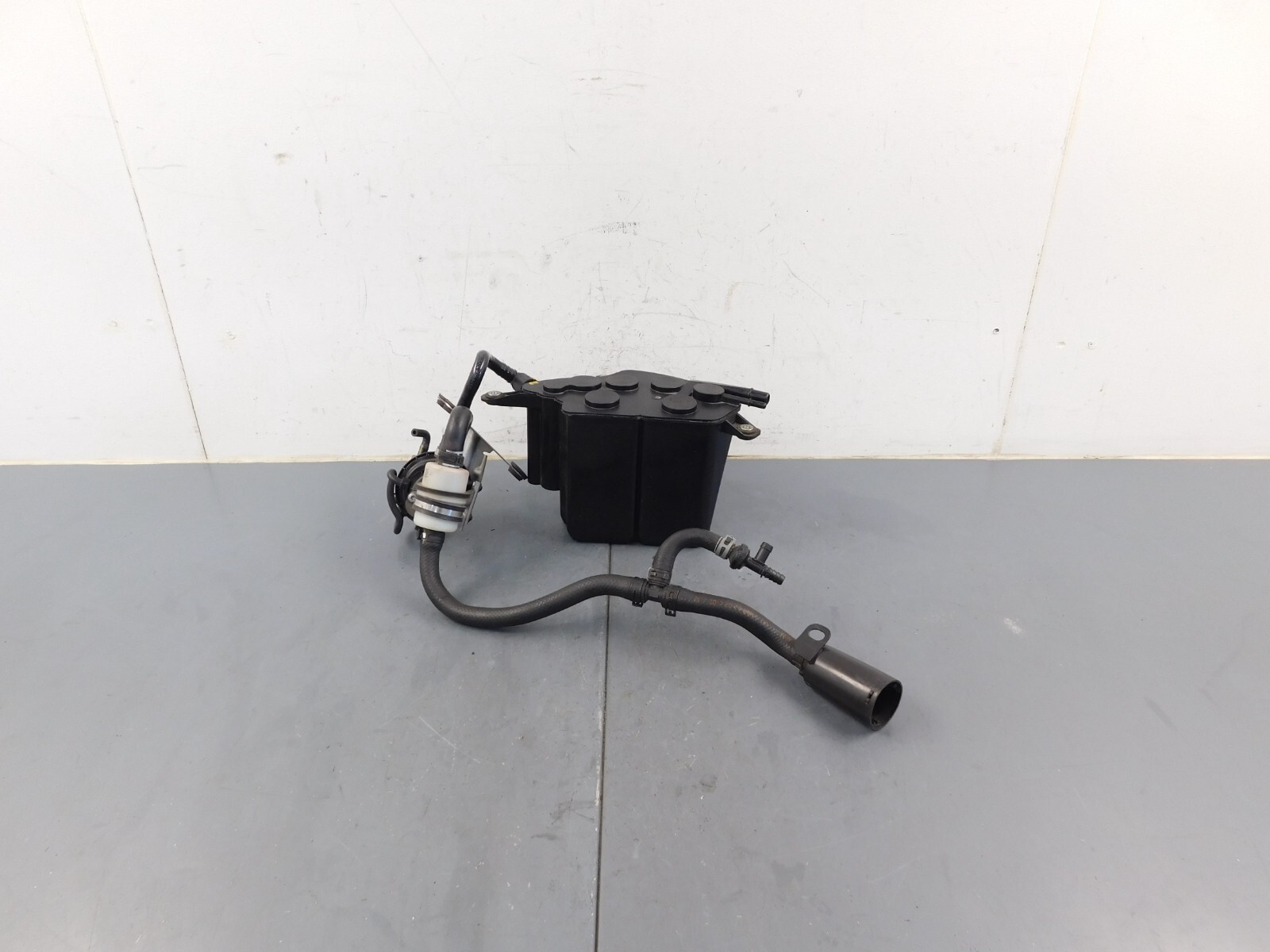 2011 Lamborghini Gallardo LP570-4 Superleggera Carbon Vapor Filter Pump #0350 Z3