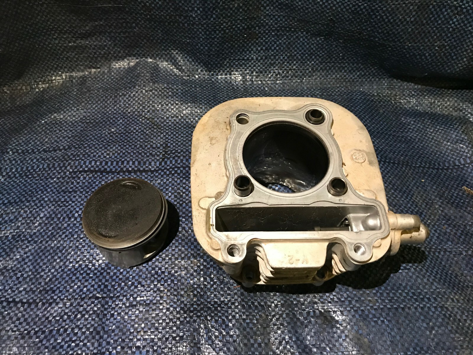 2002 02 Yamaha TTR225 TTR 225 Cylinder Jug Top End Engine Piston Assembly 2002 02 Yamaha TTR225 TTR 225 Cylinder Jug Top End Engine Piston Assembly