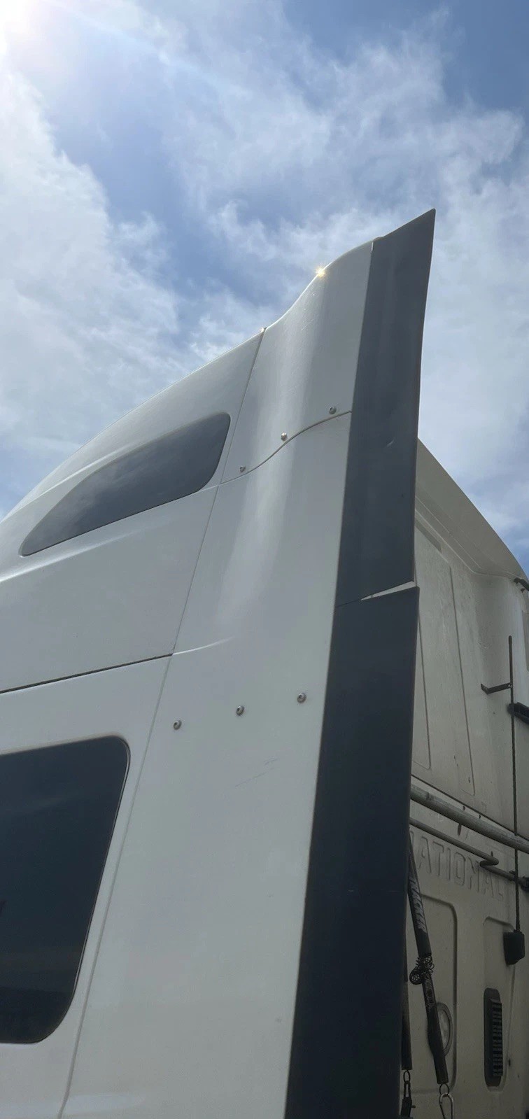 INTERNATIONAL LT62F Driver Side Cab Fairings Used P-104808 Upper INTERNATIONAL LT62F Driver Side Cab Fairings Used P-104808 Upper