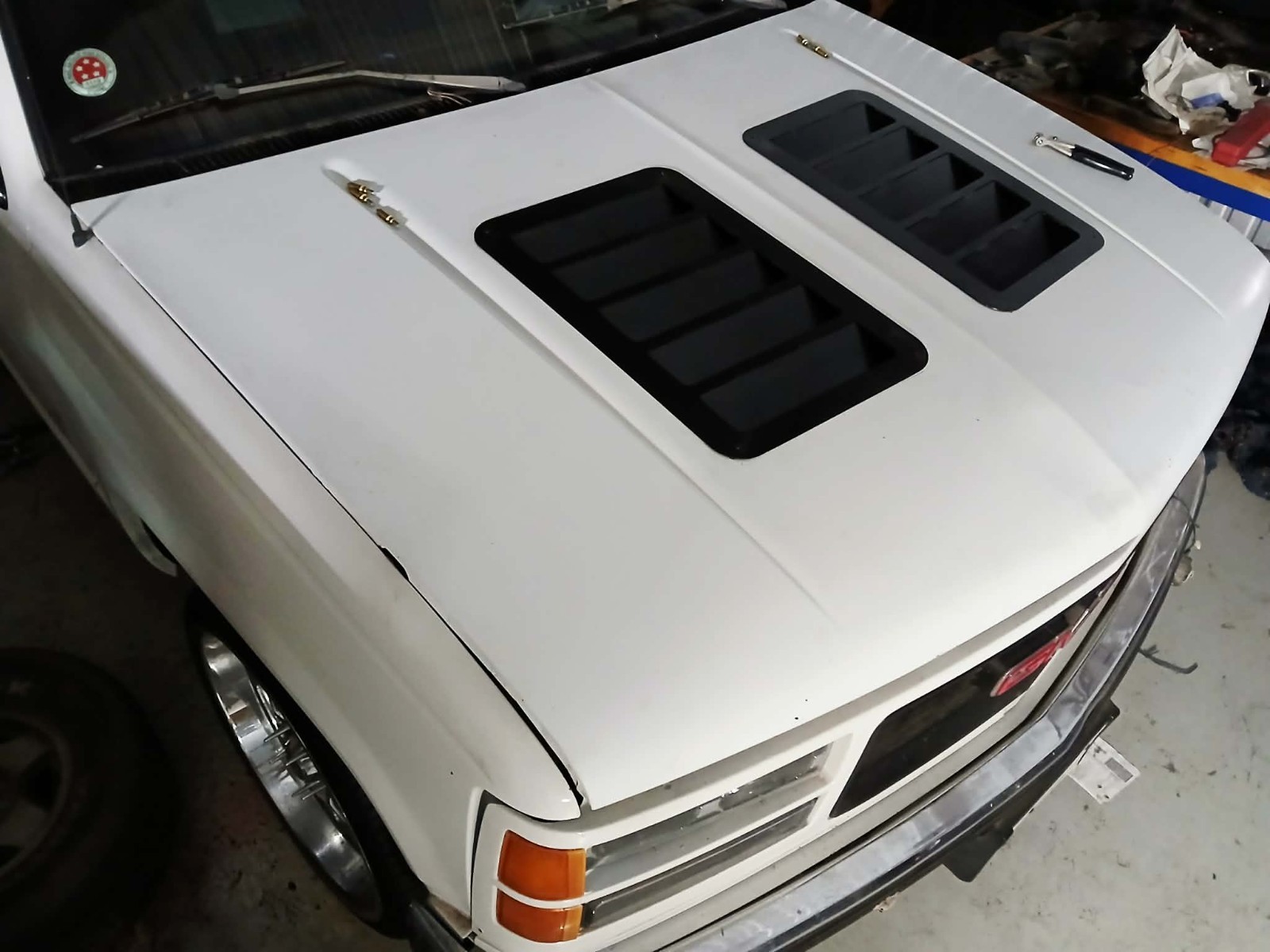 88-98 Chevy OBS HOOD vents