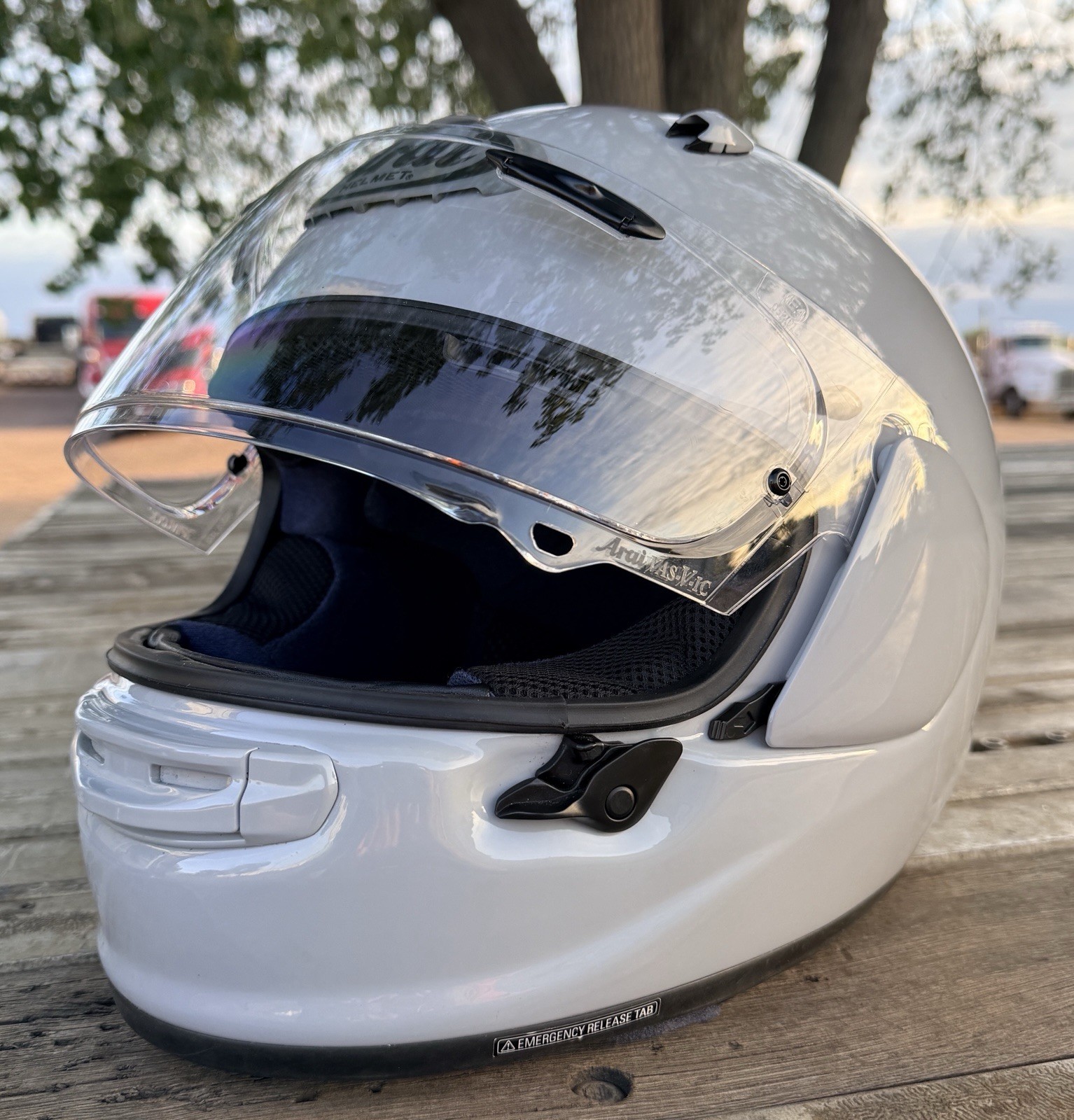 Arai Contour-X. Light Gray (Nardo Gray). Size Med/Lrg. Excellent condition. Arai Contour-X. Light Gray (Nardo Gray). Size Med/Lrg. Excellent condition.