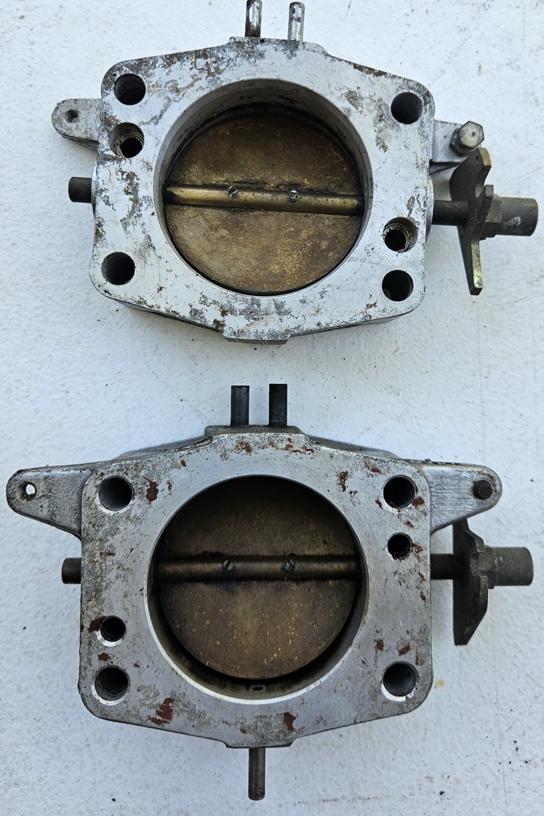 1981-1991 Jaguar XJS HE OEM Throttle Body Pair 5.3L V12 With 1981-1991 Jaguar XJS HE OEM Throttle Body Pair 5.3L V12 With