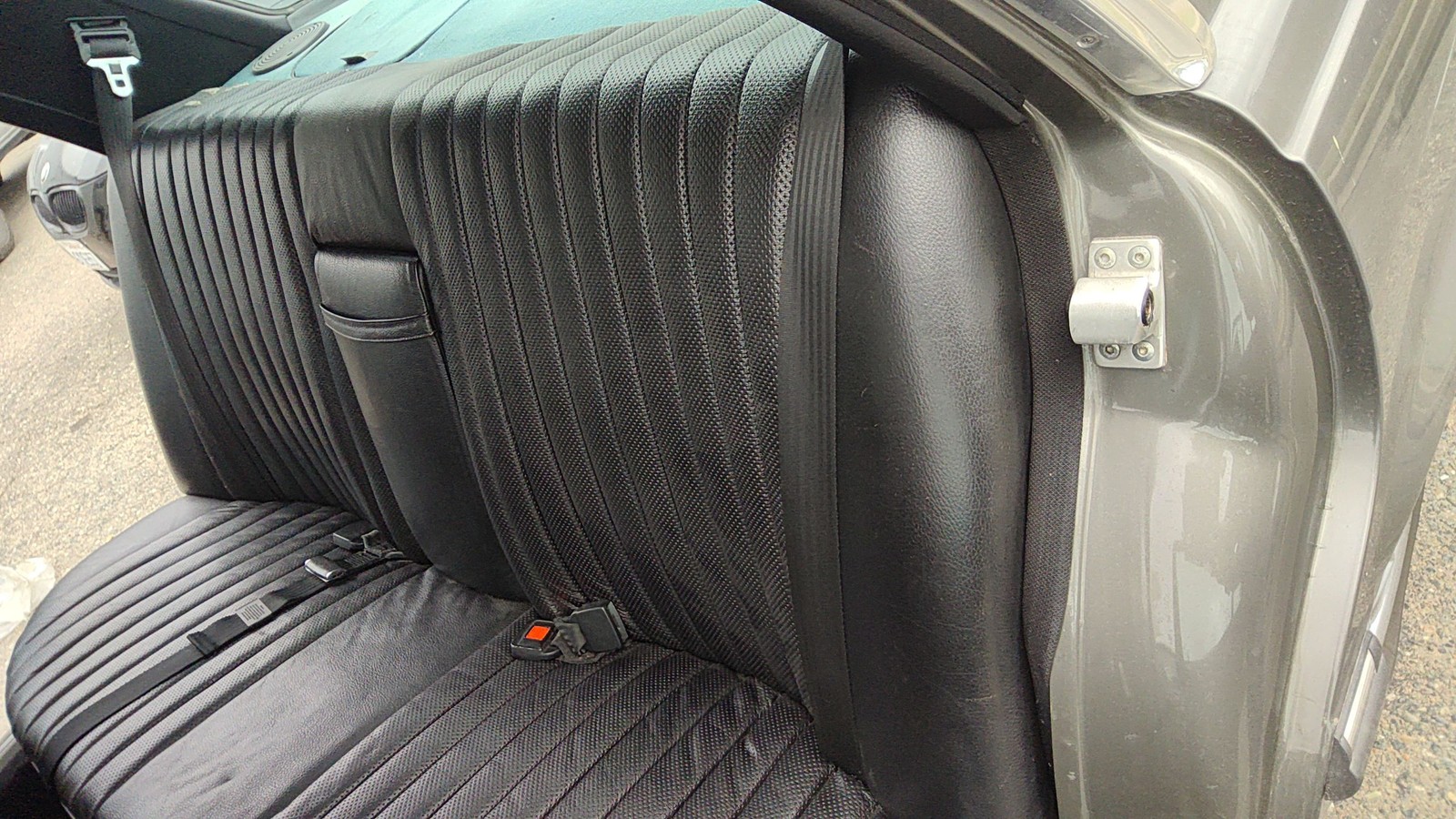 72-80 MERCEDES 450SEL 300SD Upper Rear Seat Section Dark Gray/Black *HAS TEARS*