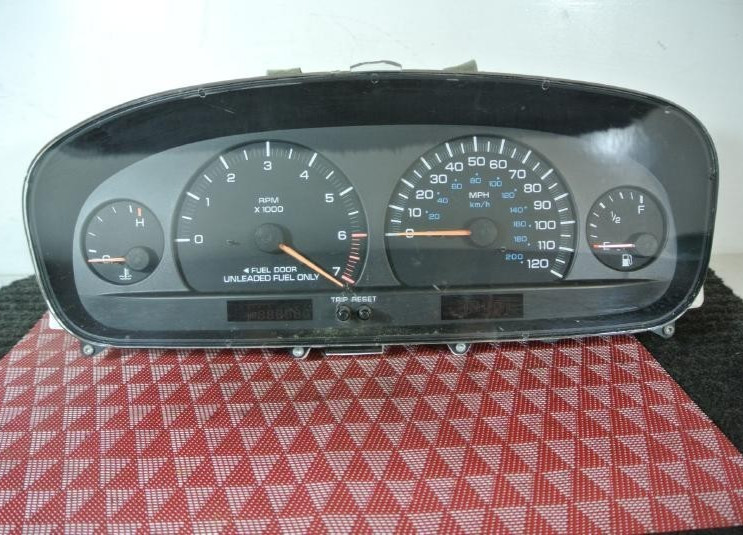 1999-2000 Dodge Caravan Speedometer Tachometer Cluster MPH W/o Autostick OEM