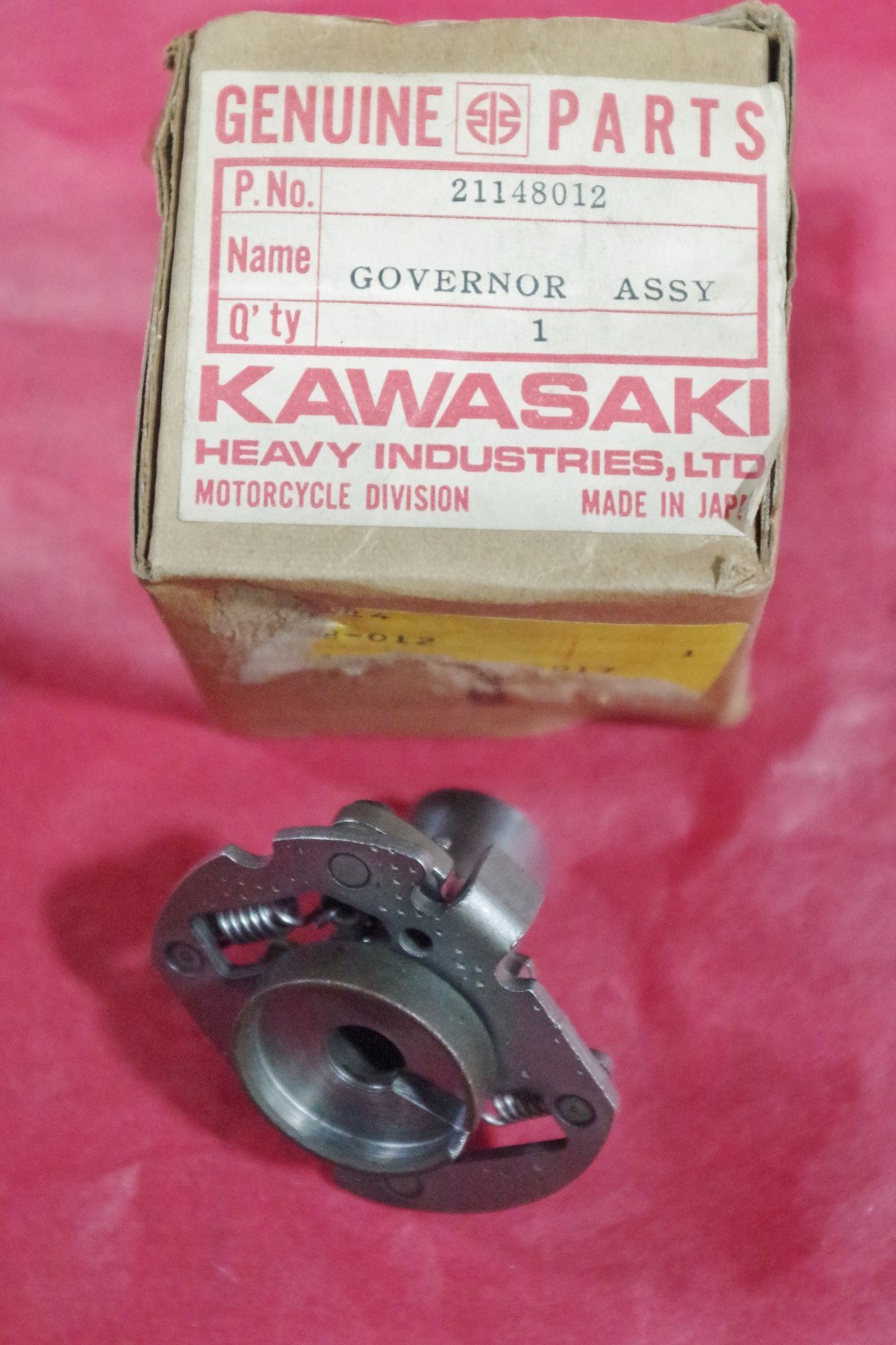 NOS Kawasaki 21148012 Spark Advancer Governor Assembly 1976-1979 KZ750 Twin NOS Kawasaki 21148012 Spark Advancer Governor Assembly 1976-1979 KZ750 Twin