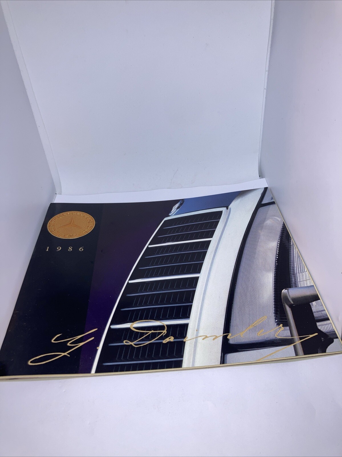 1986 Mercedes Benz Vintage Sales Brochure Golden Seal 7”L X 8”W VGC CM1 1986 Mercedes Benz Vintage Sales Brochure Golden Seal 7”L X 8”W VGC CM1